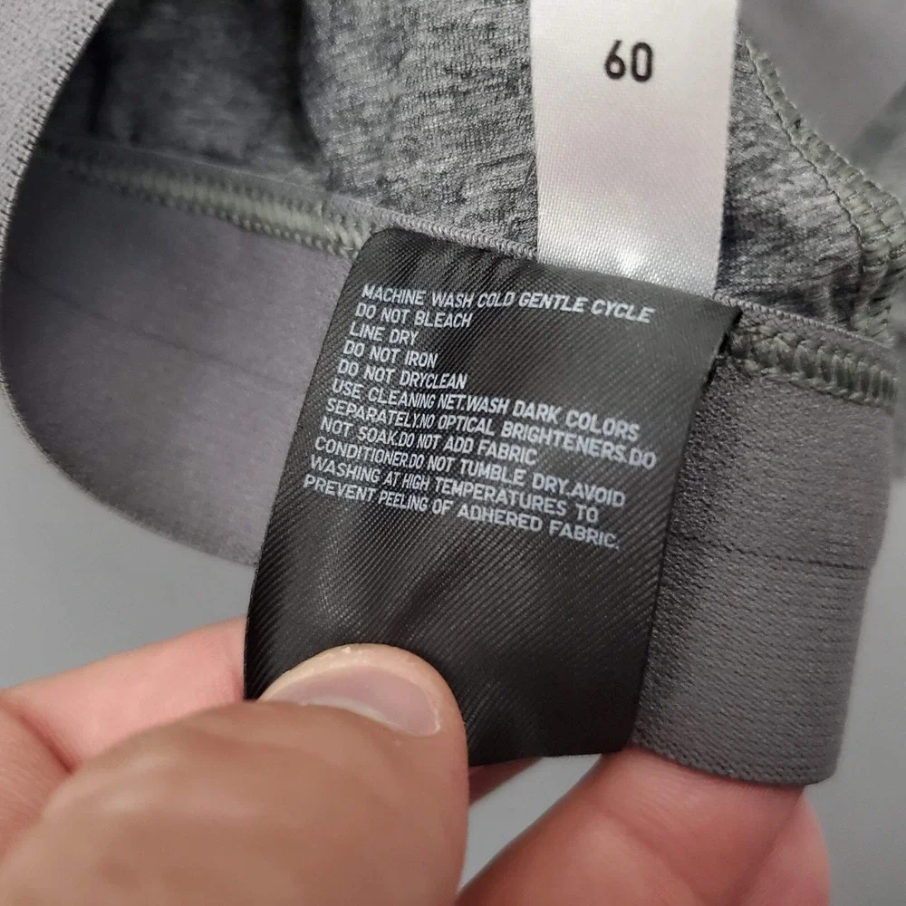 Uniqlo Womens Performance Shorts Heather‎ Gray Dry Stretch Size M 241-413837